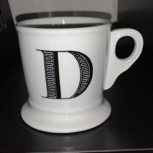 D mug